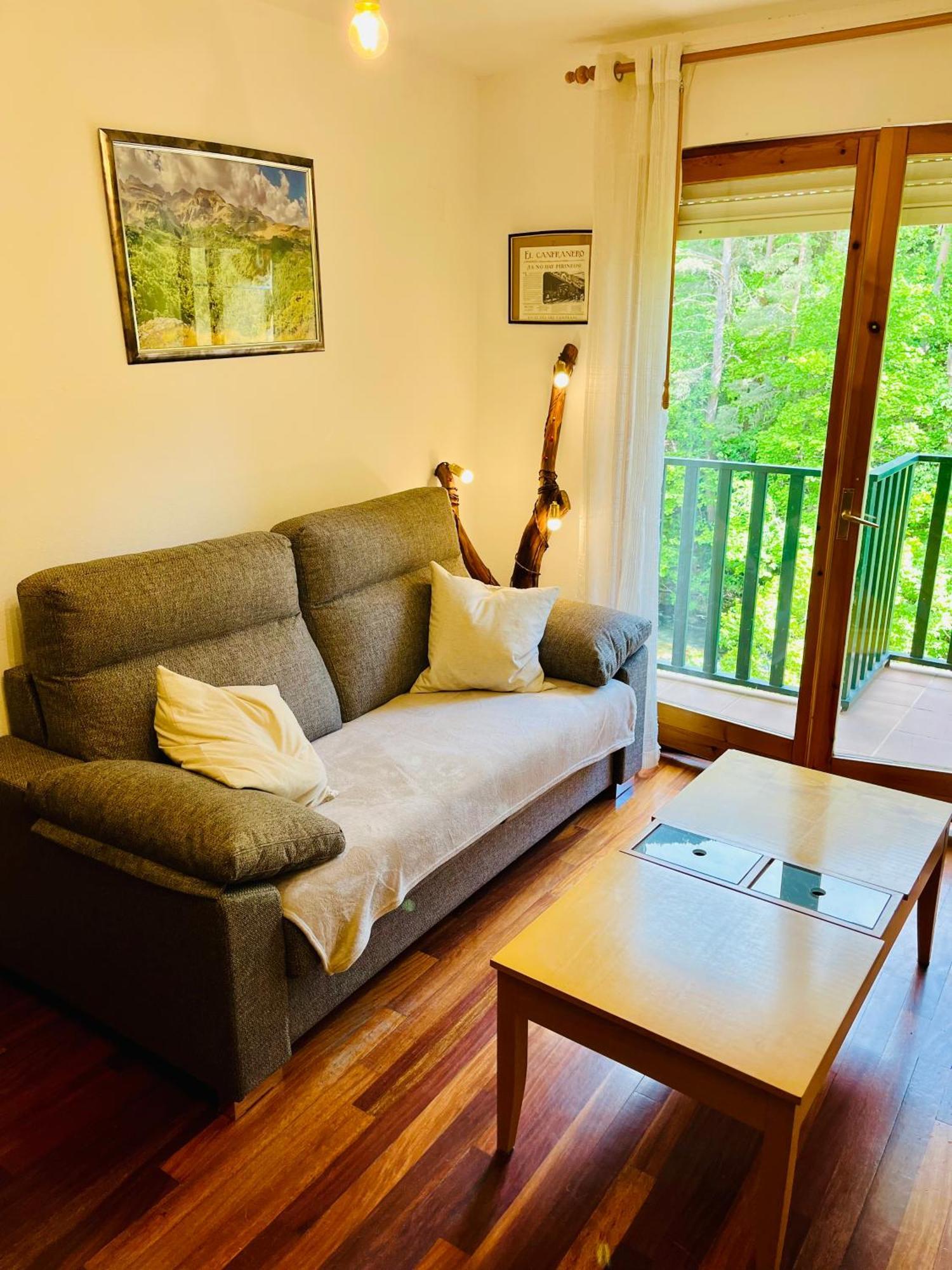 El Refugio De La Ardilla, Apartamento Canfranc-Estacion ภายนอก รูปภาพ